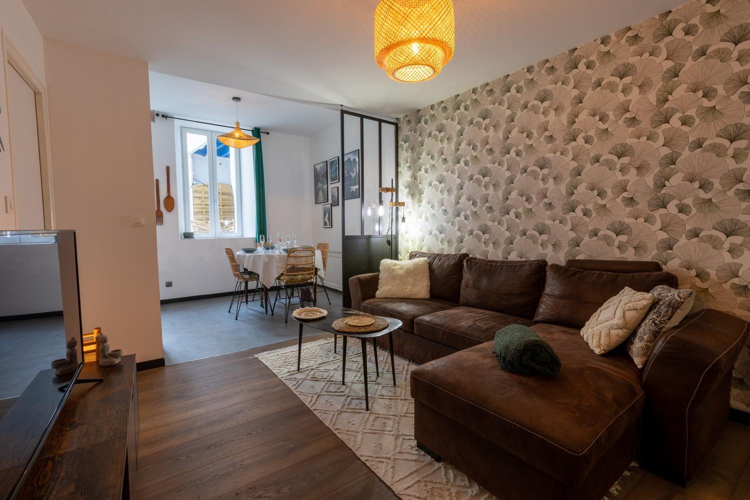 Le Globe Trotteur ~ Centre-ville ~ Terrasse Apartment Thouars
